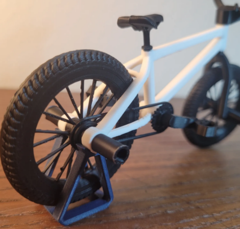 Модель велосипеда BMX2